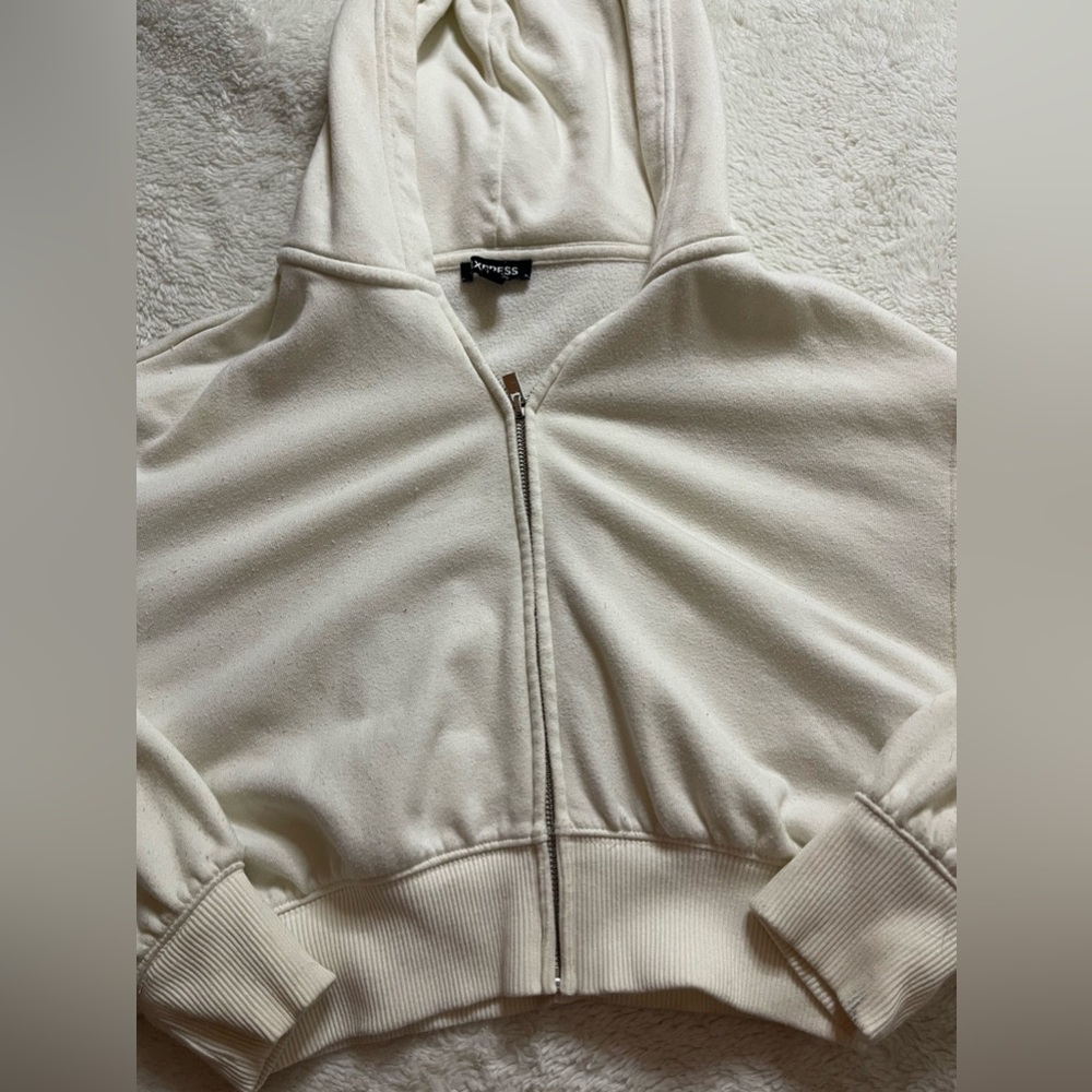 Cropped women’s Express hoodie